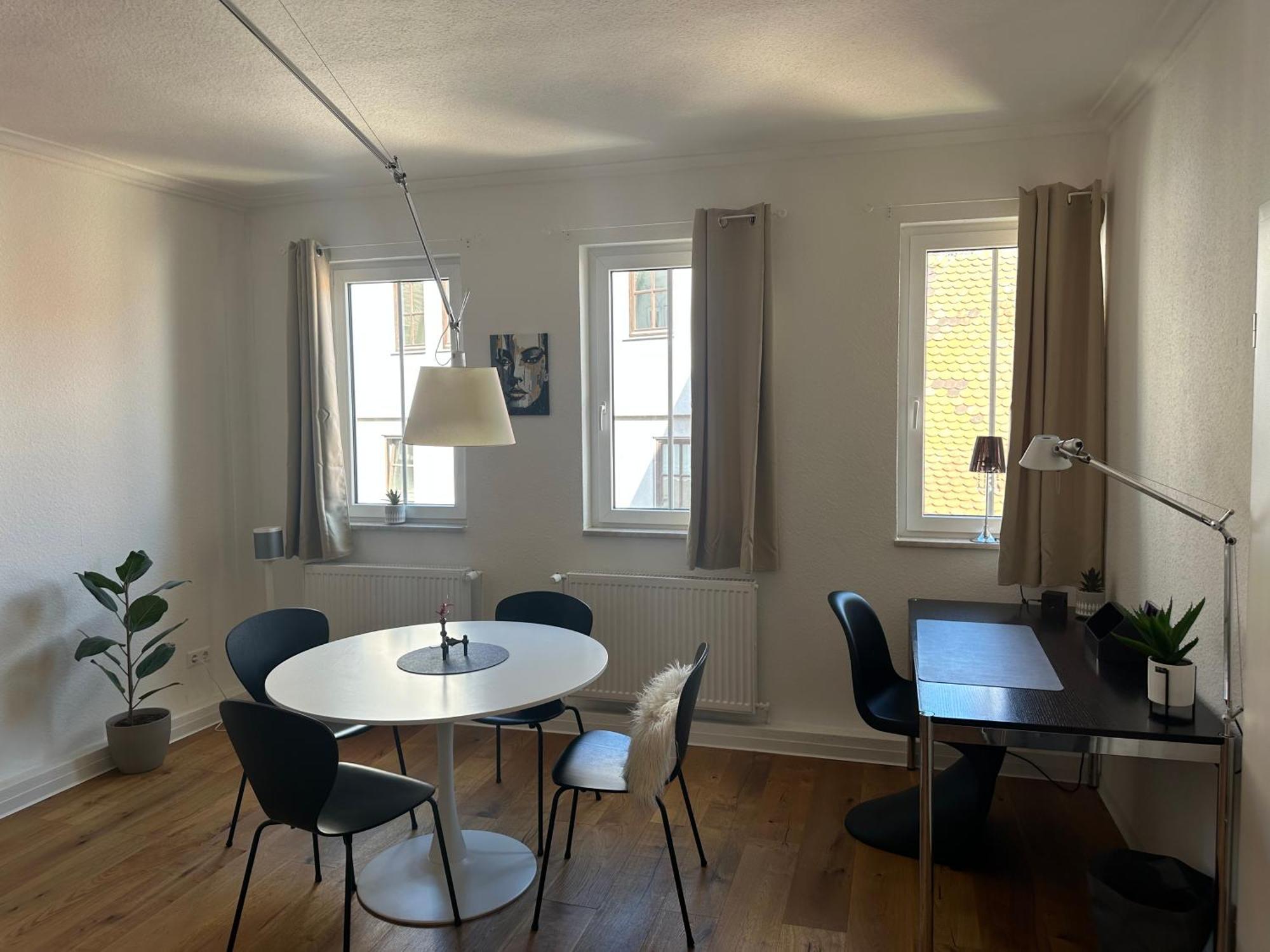 Stylisches Apartment Mit Grossem Tageslichbad Am Marktplatz レーオンベルク エクステリア 写真